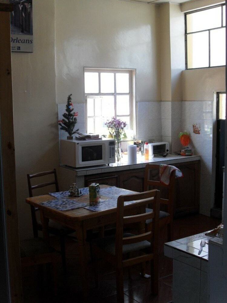 Hotel Hostal Volunteer House