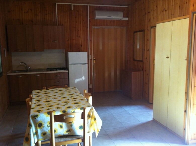 Viola Club Village