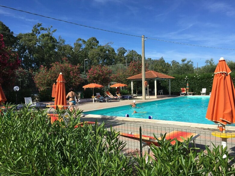 Viola Club Village