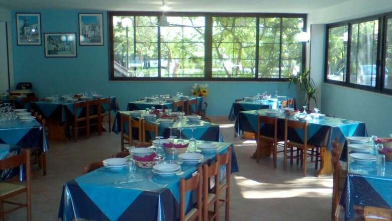 Viola Club Village