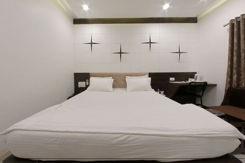 Hotel Summit