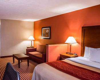 Hotel Comfort Inn & Suites