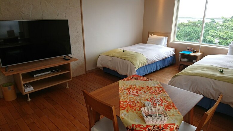 Wires Hotel