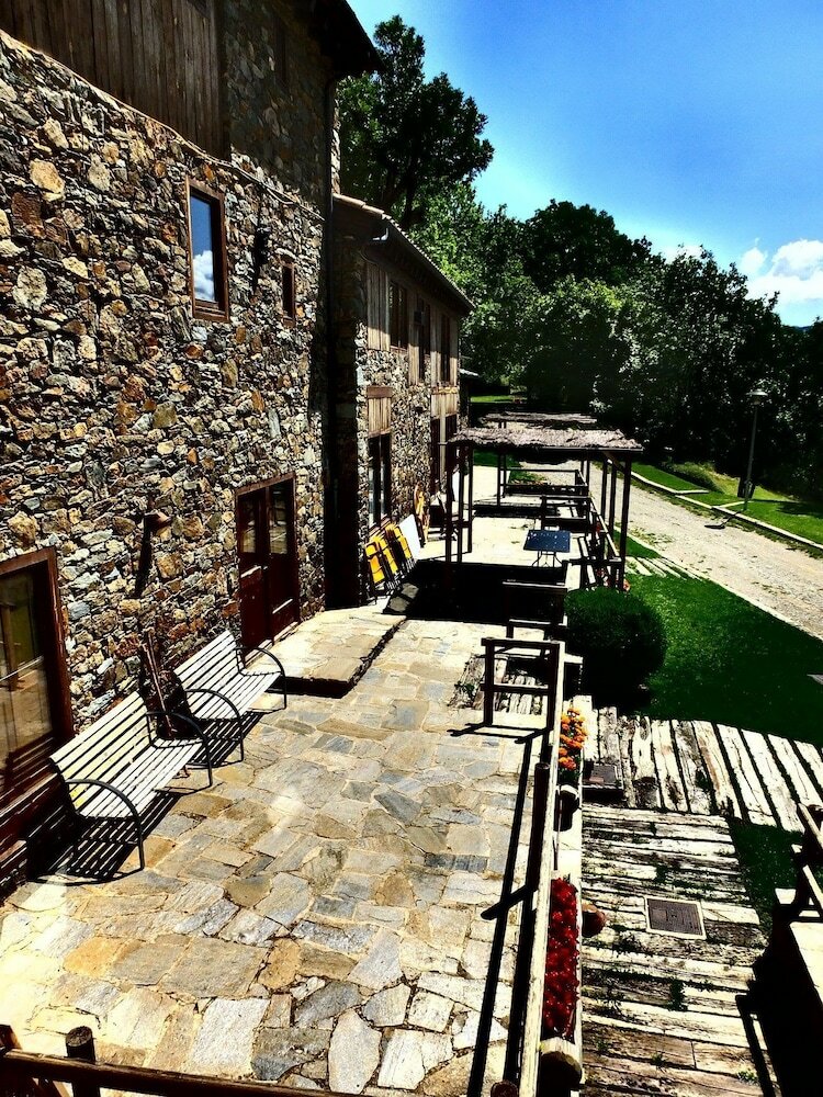 Apartamentos El Serrat Turisme Rural