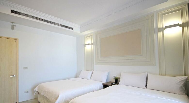 Bed & Breakfast House16