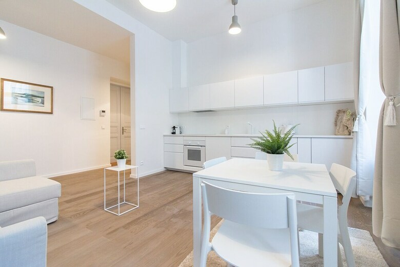 Apartment In Historical Building Next To Kampa