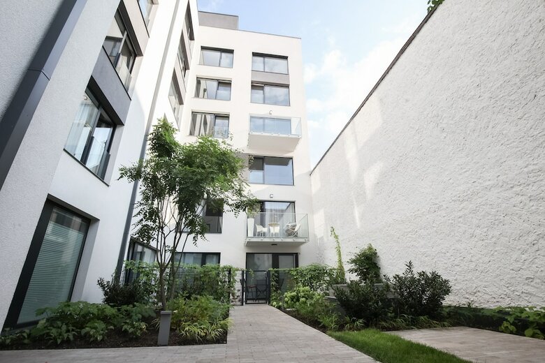Apartamentos Modern Design Near Andel By Easybnb