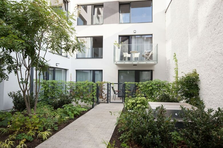 Apartamentos Modern Design Near Andel By Easybnb