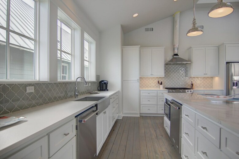 Cinnamon Shore- High Tide 243 Hi