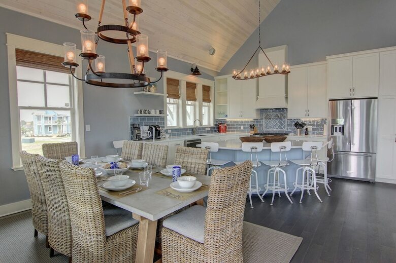 Cinnamon Shore- Coastal Charm 258 Hi