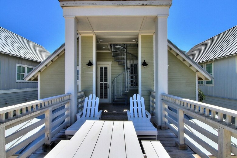 Cinnamon Shore- Amazing Grace 128 St