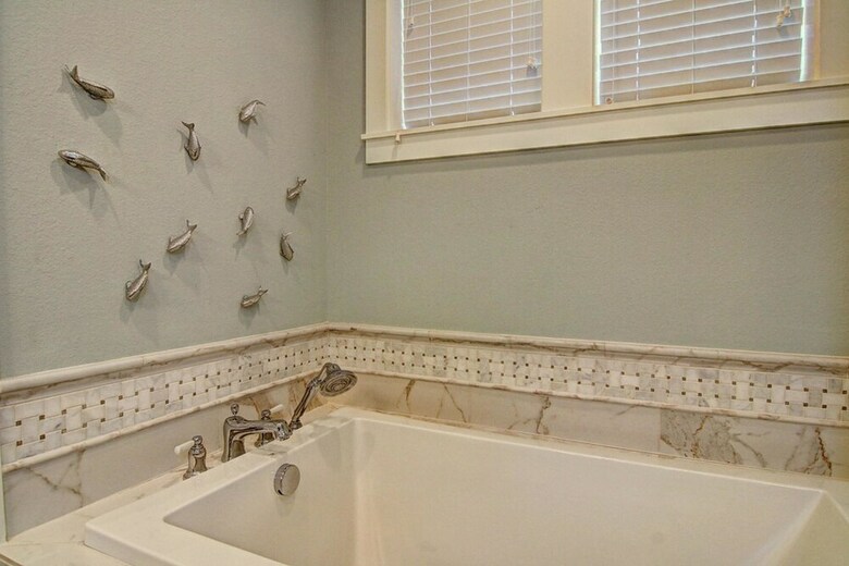 Cinnamon Shore- Amazing Grace 128 St