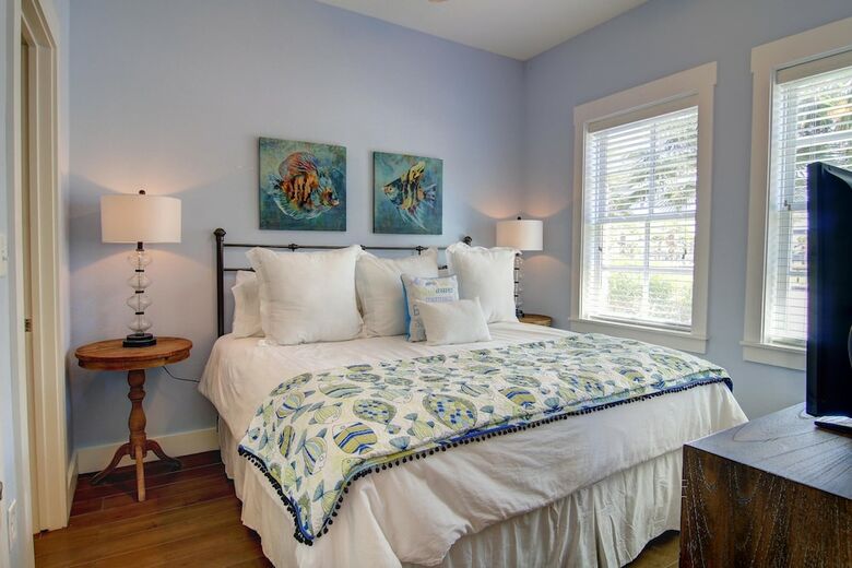 Cinnamon Shore- Blue Marlin Tc 3105
