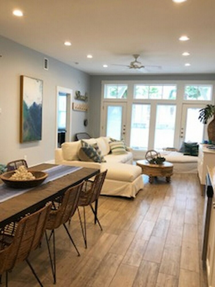 Cinnamon Shore- Salty Swag 122 Be