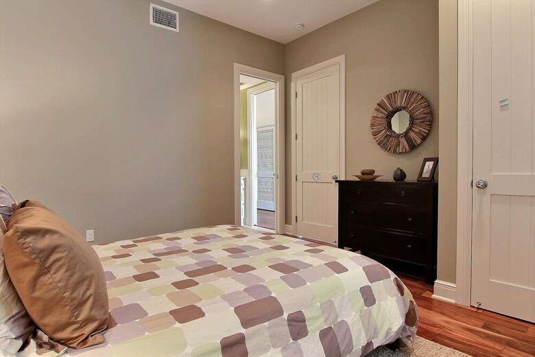 Cinnamon Shore- Sea Glass 202 Se
