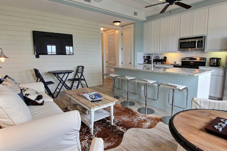 Cinnamon Shore- Nautical Launch Tc 1207