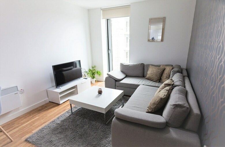 Beautiful Apartments In Media City