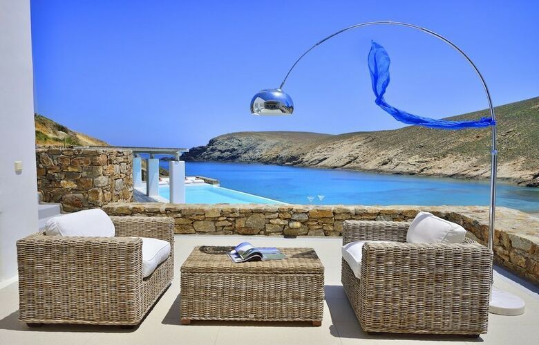Luxurious 7 Bedroom Villa In Fokos Beach