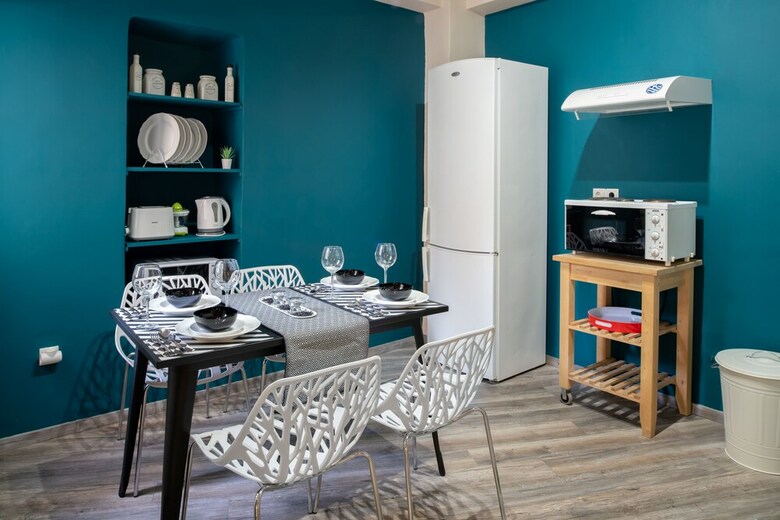 Modern Apartment In The Heart Of Plaka
