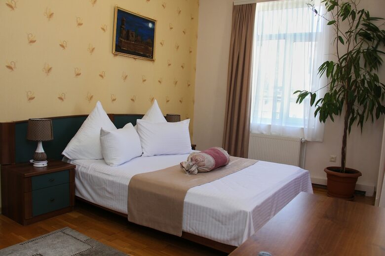 Aparthotel Old City Hotel And Apartments
