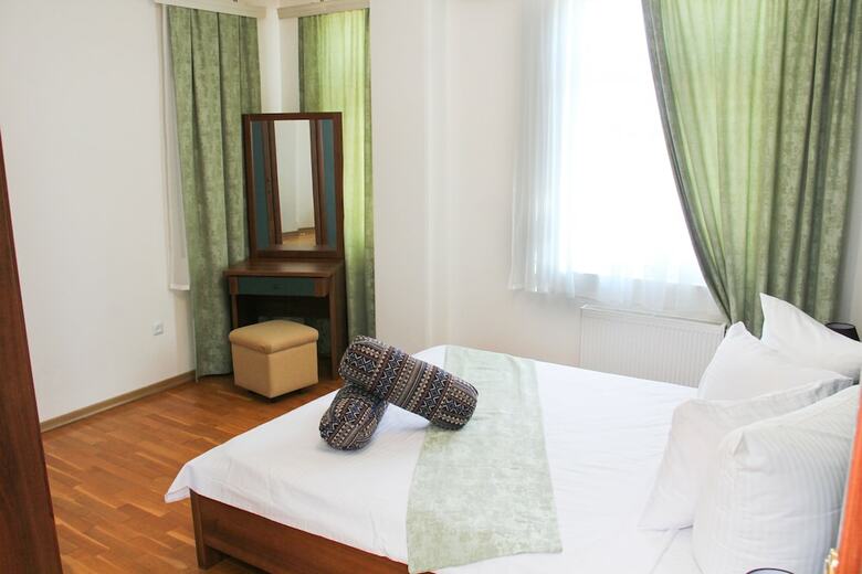 Aparthotel Old City Hotel And Apartments