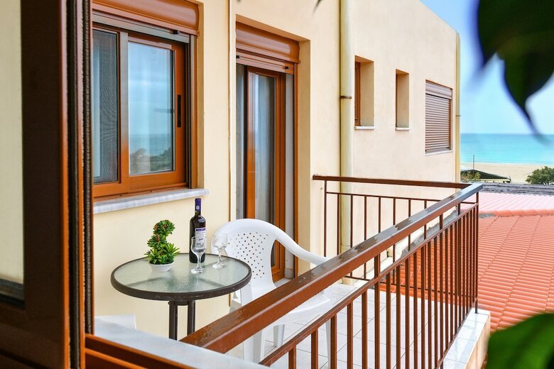 Hotel En Plo Rooms