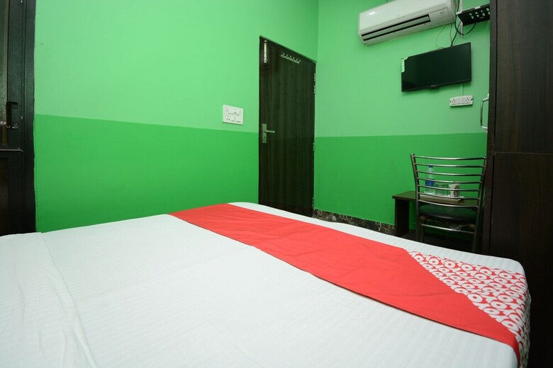 Oyo 26663 Hotel Indian Ldh
