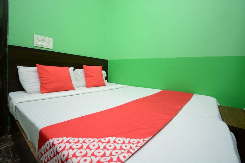 Oyo 26663 Hotel Indian Ldh