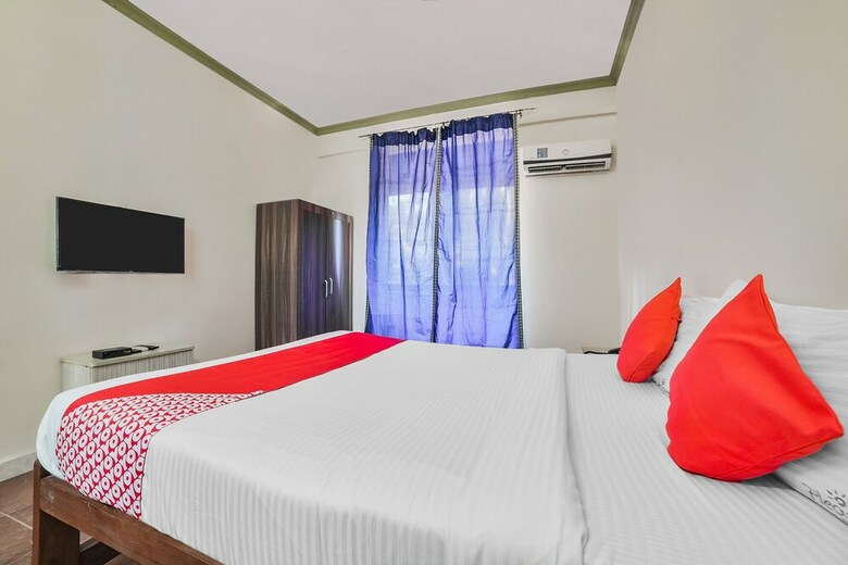 Hotel Oyo 22417 Pleasure Inn