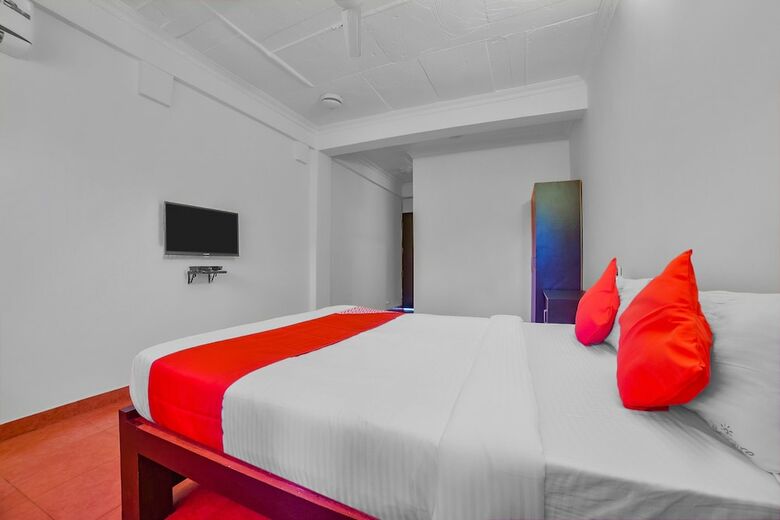 Hotel Oyo 22417 Pleasure Inn