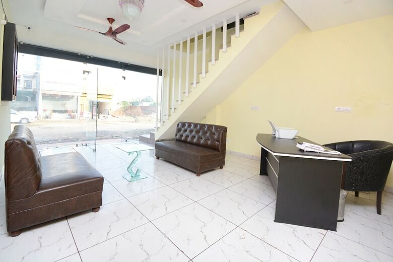 Oyo 22993 Hotel Ozas Grand