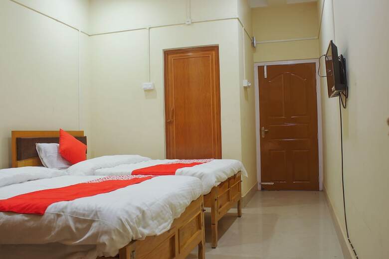 Hotel Oyo 17015 My Lodge