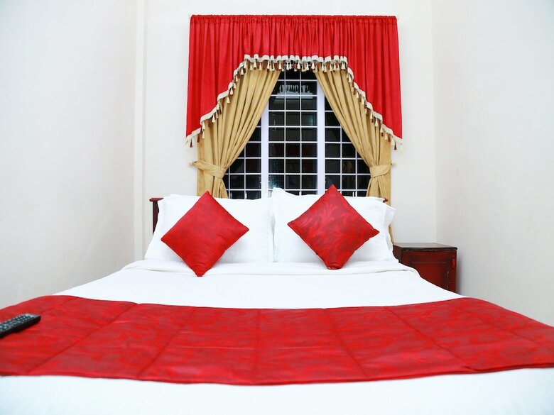 Hotel Oyo 15548 Mackal Residency