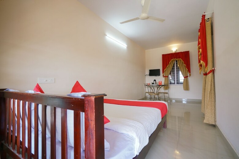 Hotel Oyo 15548 Mackal Residency