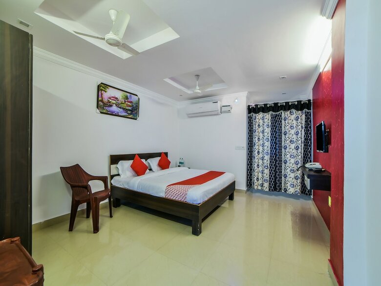Hotel Oyo 18407 Noble Lodge