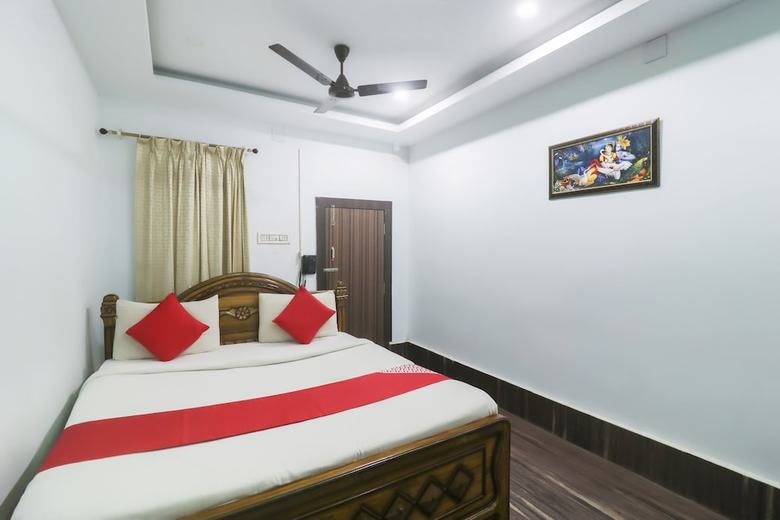 Oyo 18658 Hotel Royal Green