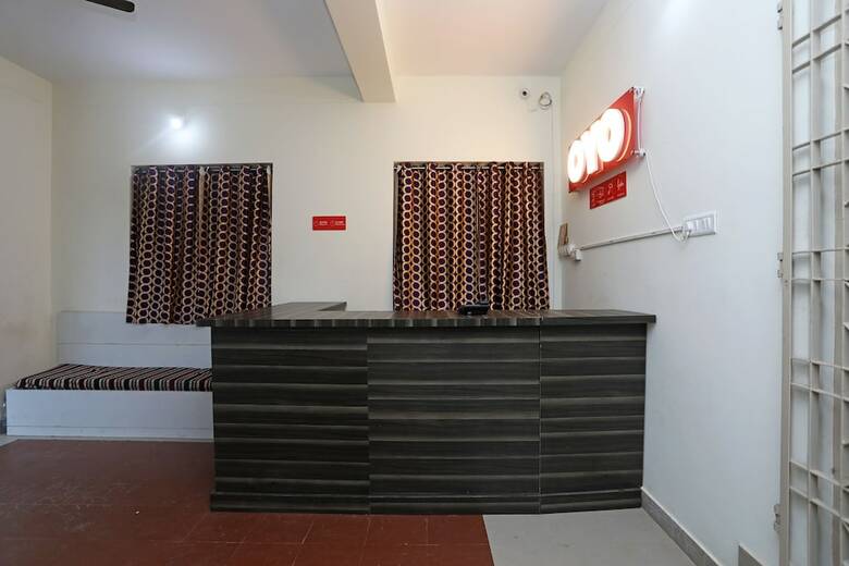 Hotel Oyo 15084 Lotus Residency