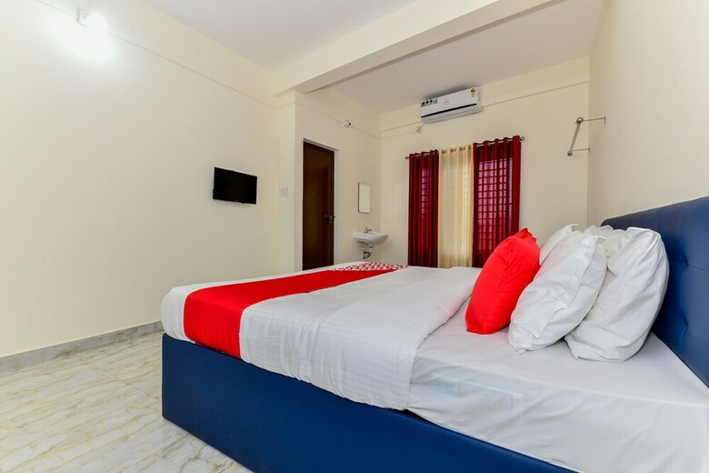 Hotel Oyo 26488 Athani Residency