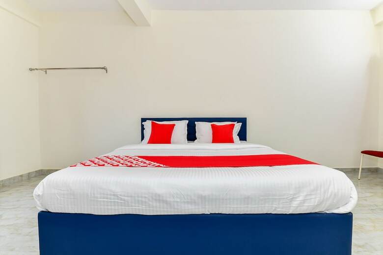 Hotel Oyo 26488 Athani Residency