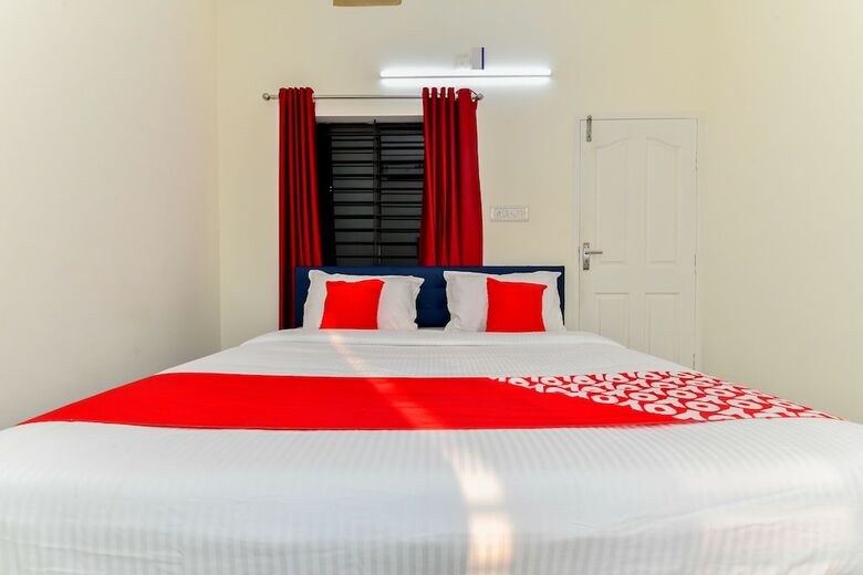 Hotel Oyo 26488 Athani Residency
