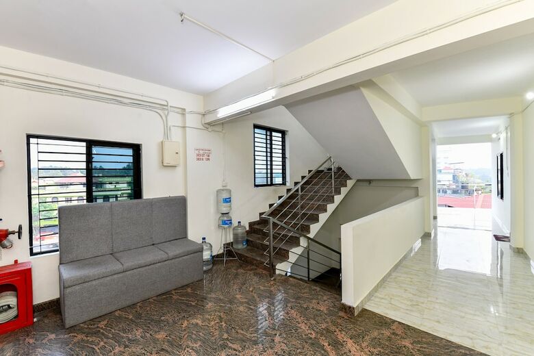 Hotel Oyo 26488 Athani Residency