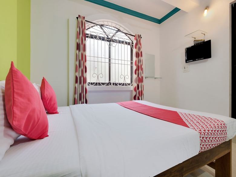 Hotel Oyo 3400 Waves 18