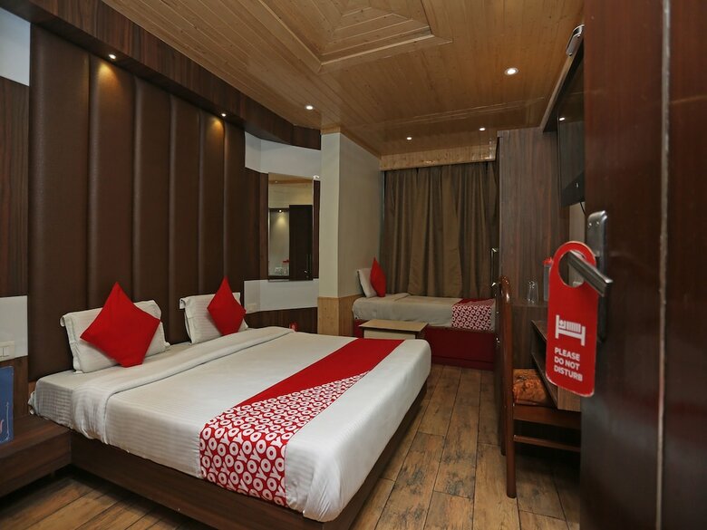 Hotel Oyo 27002 H S R Ram Bazaar