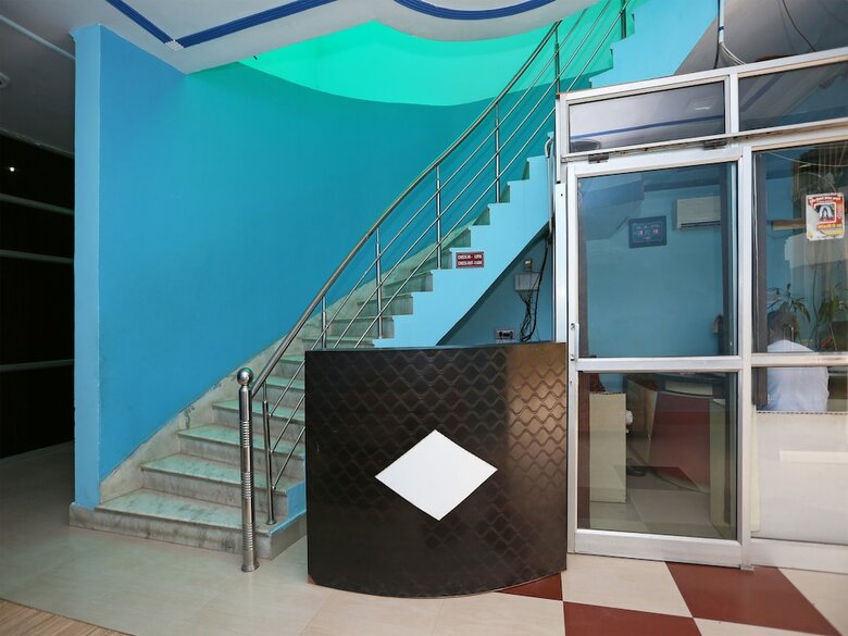 Oyo 15492 Hotel Dolly