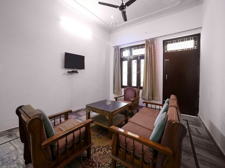 Oyo Home 22635 Modern Villa 3bhk