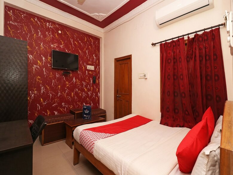 Oyo 1021 Hotel Gayatri Residency