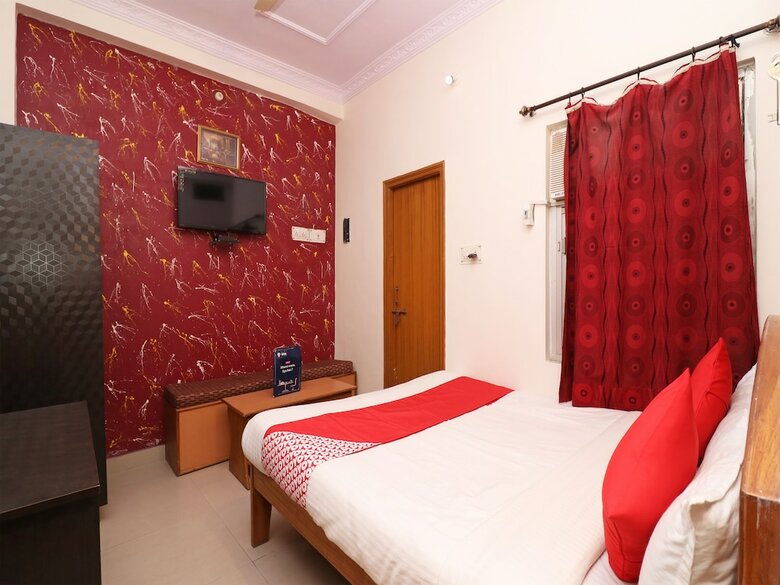 Oyo 1021 Hotel Gayatri Residency