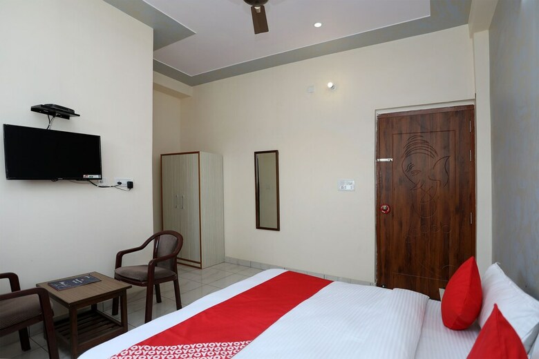 Hotel Oyo 17291 Shree Ram Palace