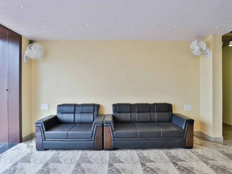 Oyo 17339 Hotel Daksh Somnath