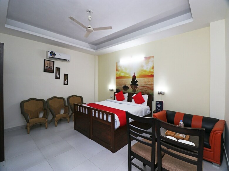 Hotel Oyo 22511 The Classic